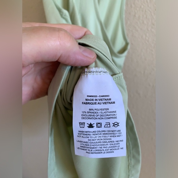 NIKE Razor Back Top 🌴 - Picture 3 of 3